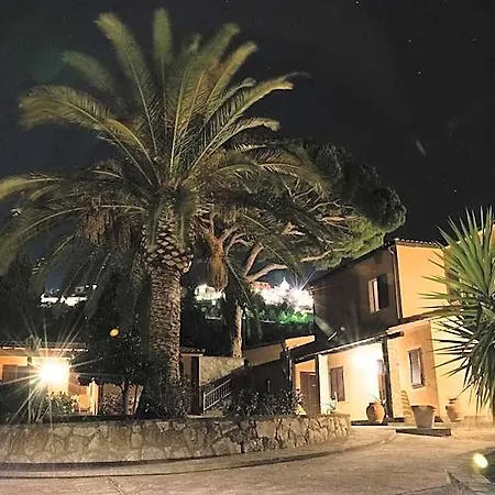 I Fiori Di Salici Lägenhetshotell 3*
